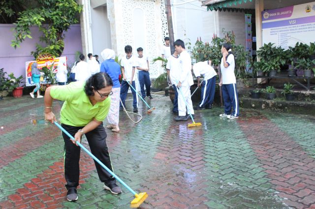 KERJA BAKTI SMA NEGERI 38 JAKARTA