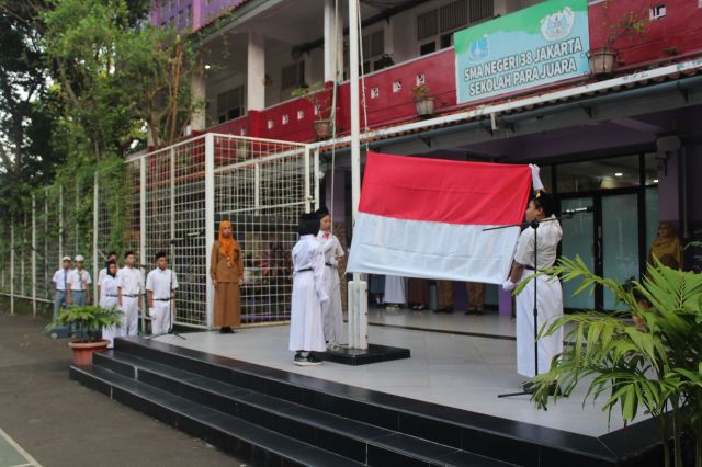 KEGIATAN UPACARA BENDERA